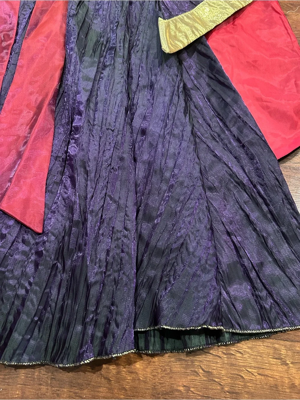 The Disney Store Evil Queen Villain Costume Wicked Queen Child 5-6 Years Old - Picture 2 of 9